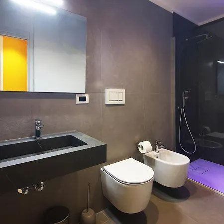 Interno 7 *